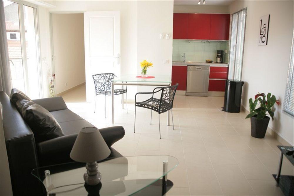 Le Vieux Port Apartments 칸느 객실 사진